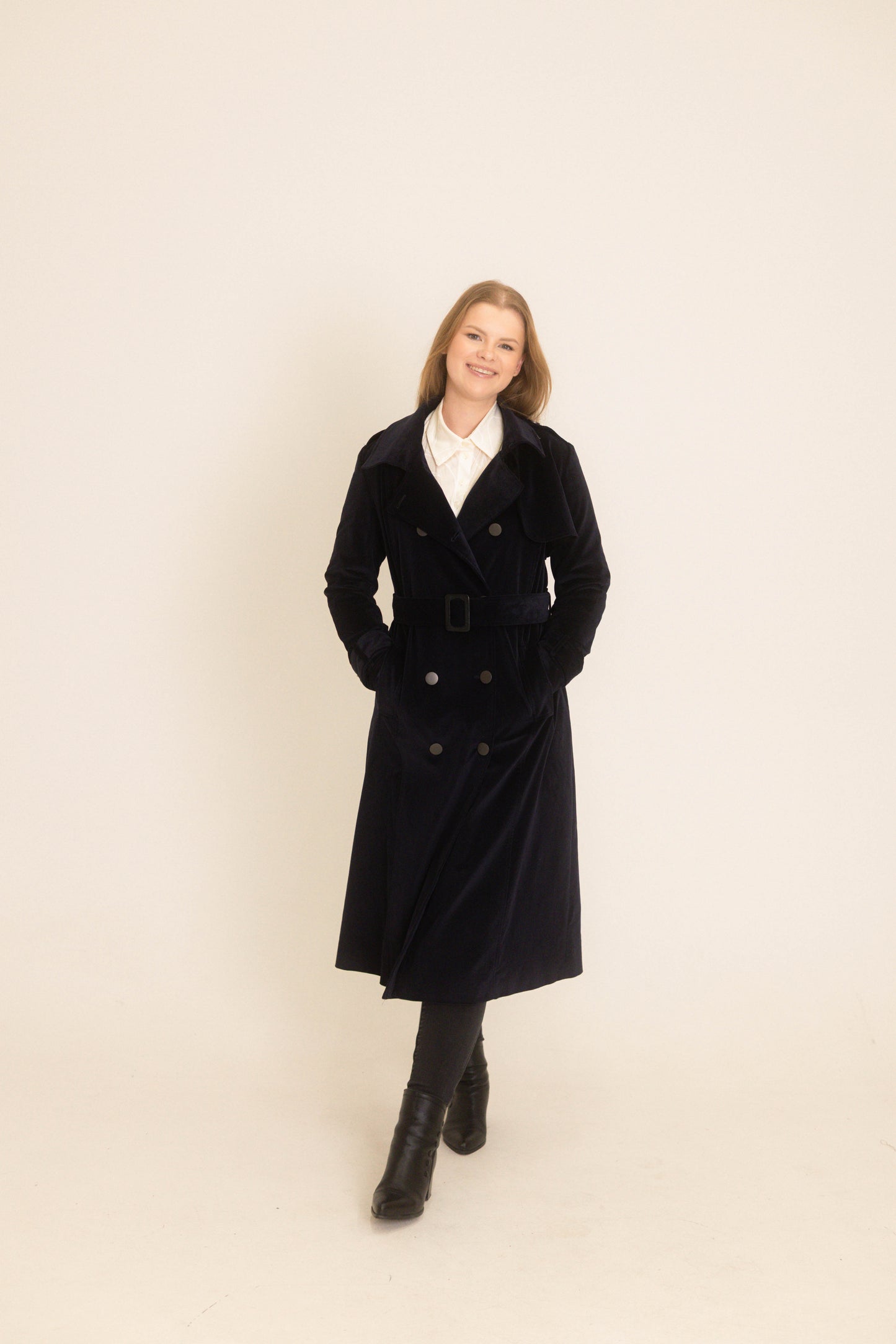 Trencz z naturalnego weluru