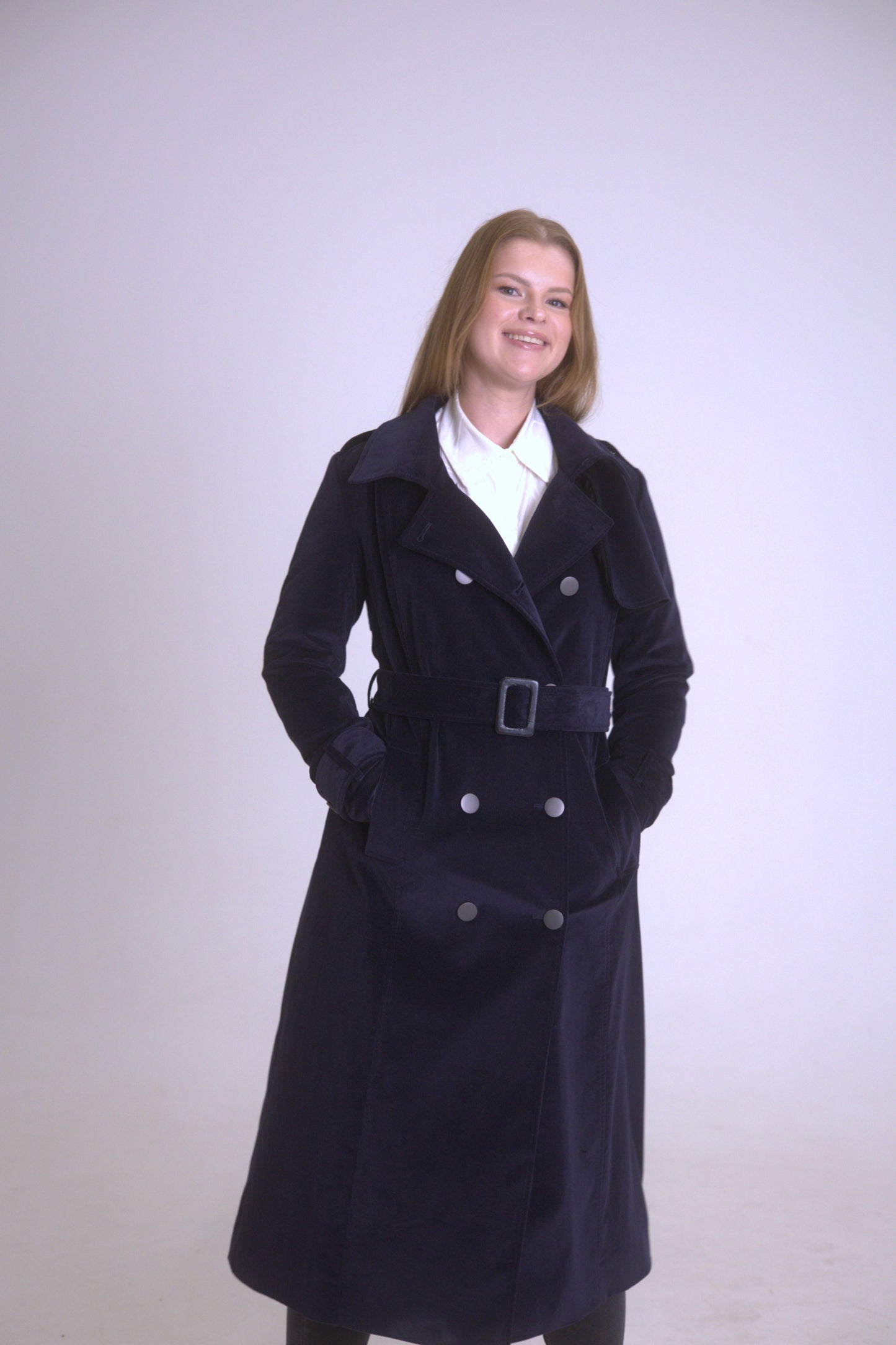 Trencz z naturalnego weluru