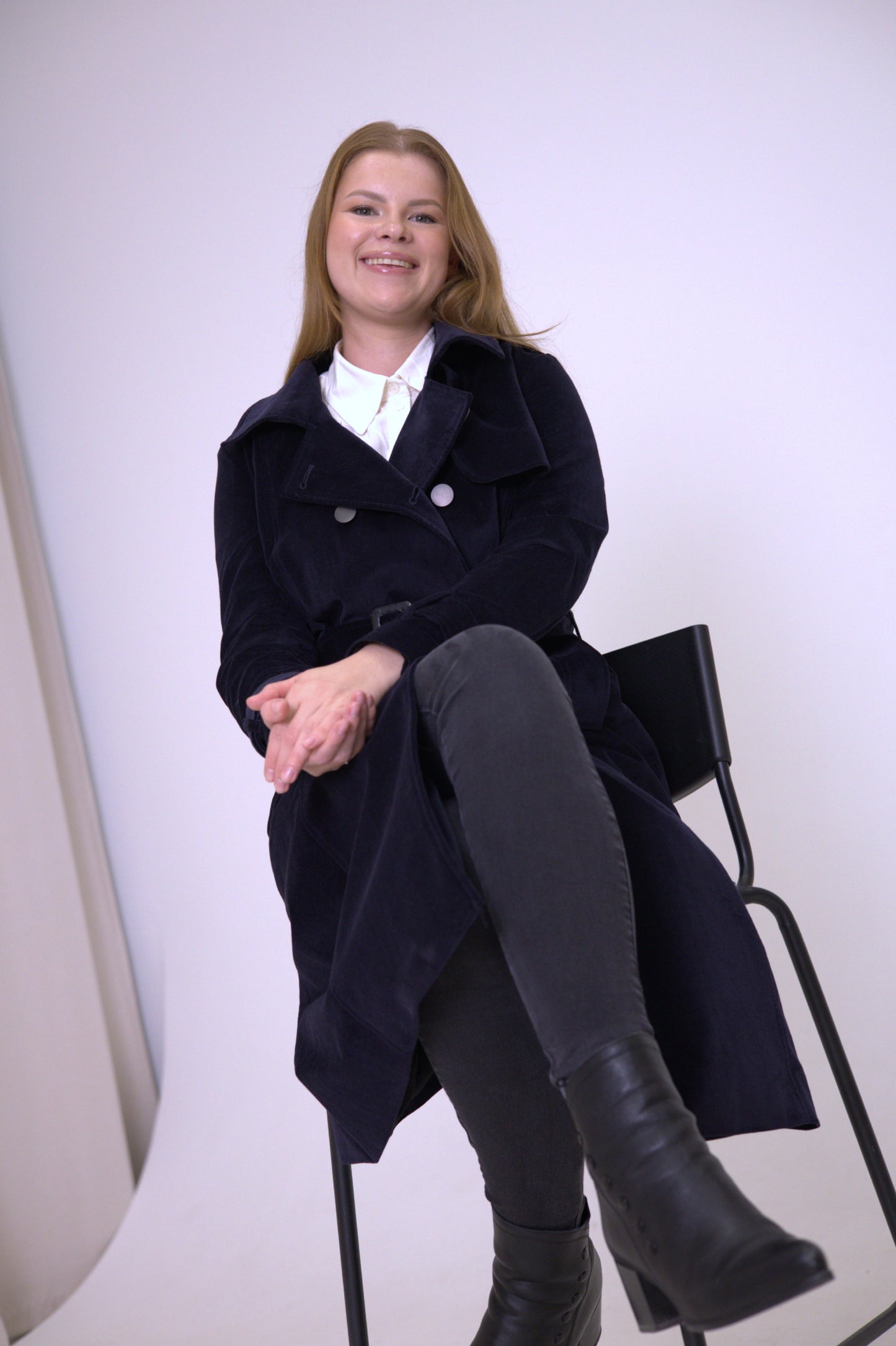 Trencz z naturalnego weluru